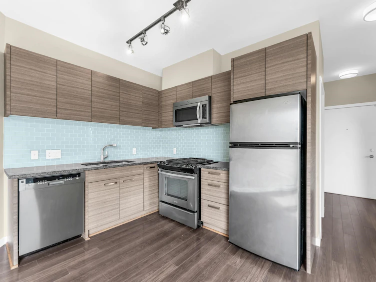 422-13228 Old Yale Road, Surrey, BC, V3T 0K3 - 4
