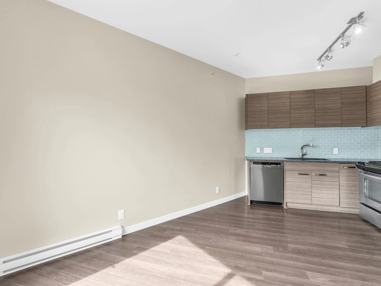 422-13228 Old Yale Road, Surrey, BC, V3T 0K3 - 8