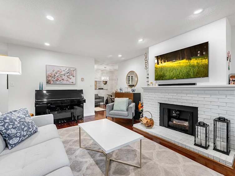 110-141 E 18th Street, North Vancouver, BC, V7L 2X3 - 6
