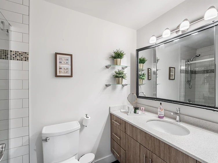 110-141 E 18th Street, North Vancouver, BC, V7L 2X3 - 23