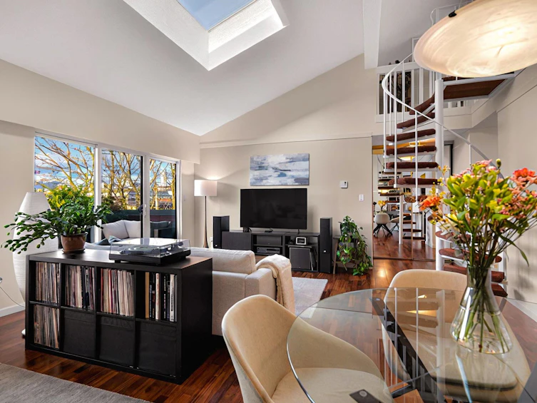 PH5-1827 W 3rd Avenue, Vancouver, BC, V6J 1K9
