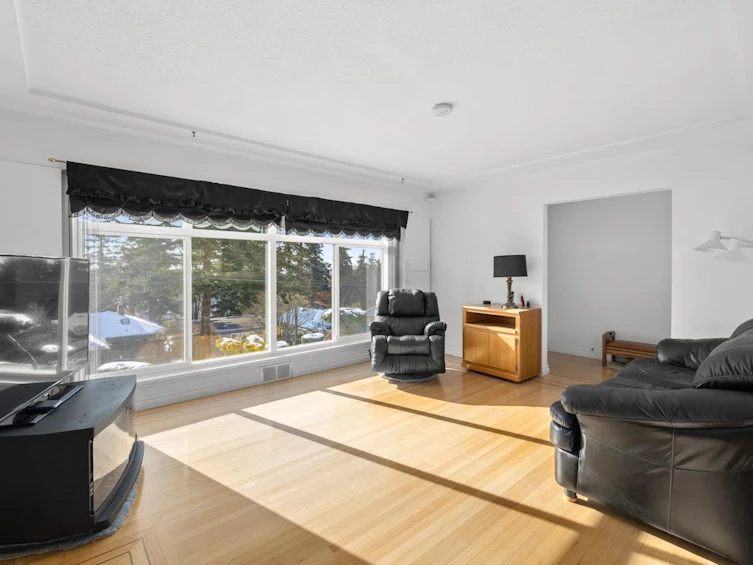 5489 Keith Street, Burnaby, BC, V5J 3C4 - 4