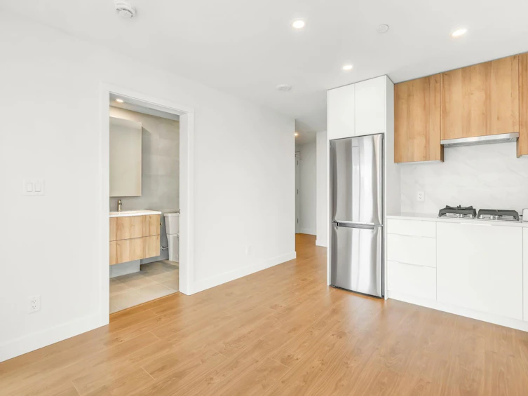 1702-13387 Old Yale Road, Surrey, BC, V3T 3C6 - 13