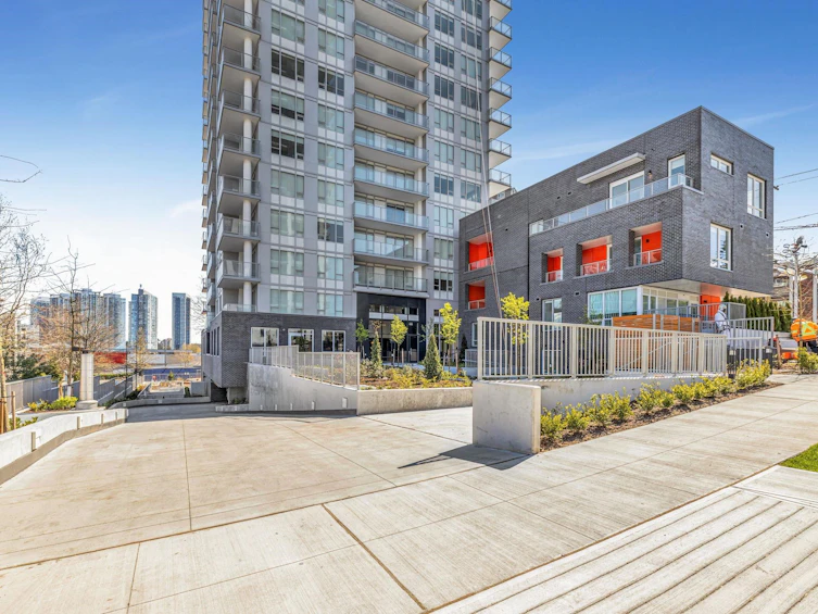 1702-13387 Old Yale Road, Surrey, BC, V3T 3C6 - 3