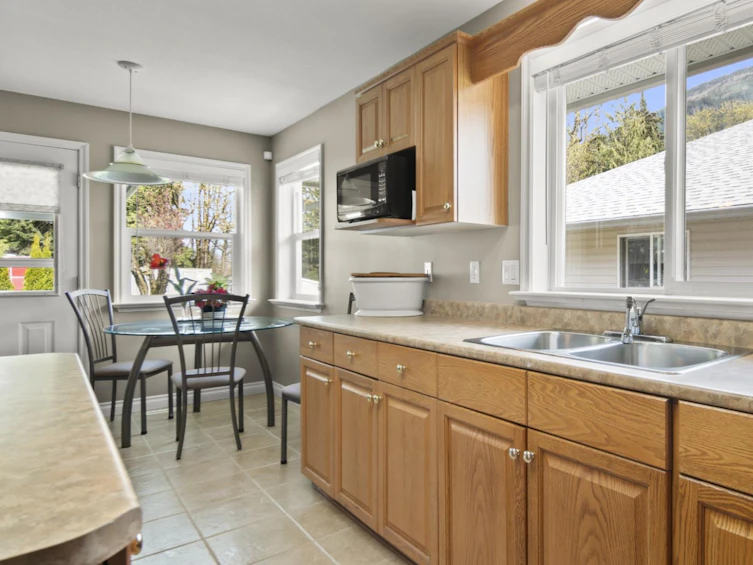 215 Balsam Avenue, Harrison Hot Springs, BC, V0M 1K0 - 12