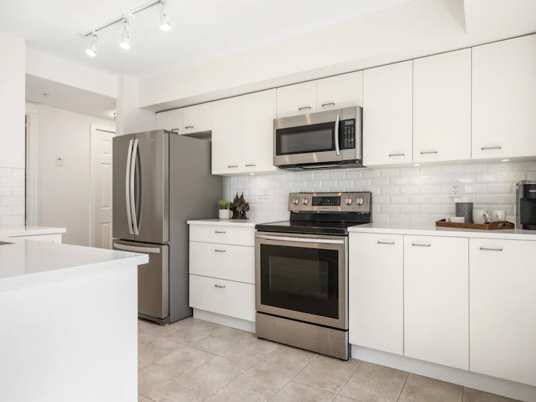 315-15210 Pacific Avenue, Surrey, BC, V4B 5L2 - 12