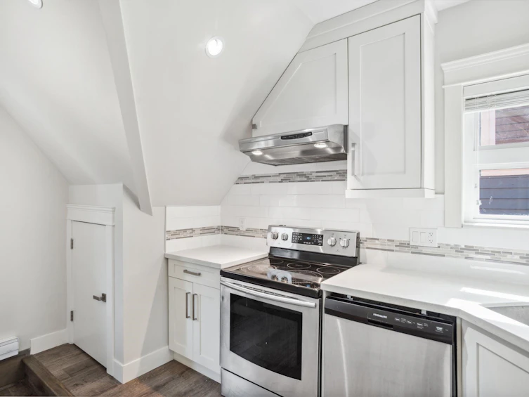 4513 Nanaimo Street, Vancouver, BC, V5N 5J2 - 9