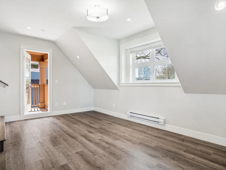 4513 Nanaimo Street, Vancouver, BC, V5N 5J2 - 4