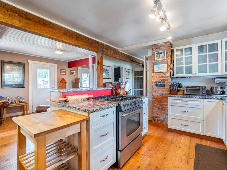 1052 Como Lake Avenue, Coquitlam, BC, V3J 3N8 - 7
