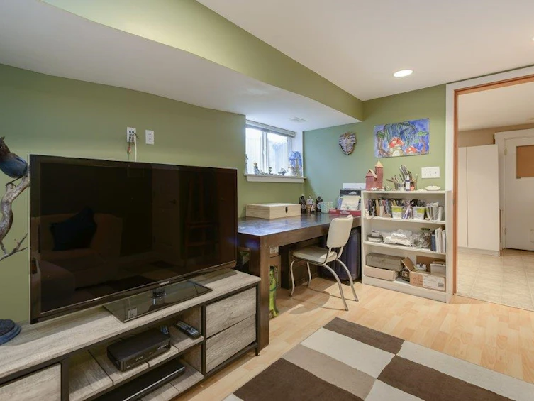 2745 E 5th Avenue, Vancouver, BC, V5M 1N3 - 17