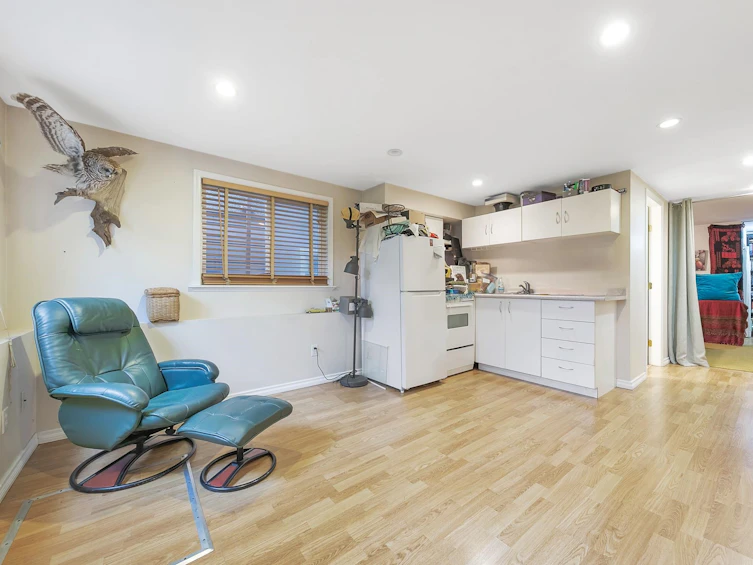 2745 E 5th Avenue, Vancouver, BC, V5M 1N3 - 19