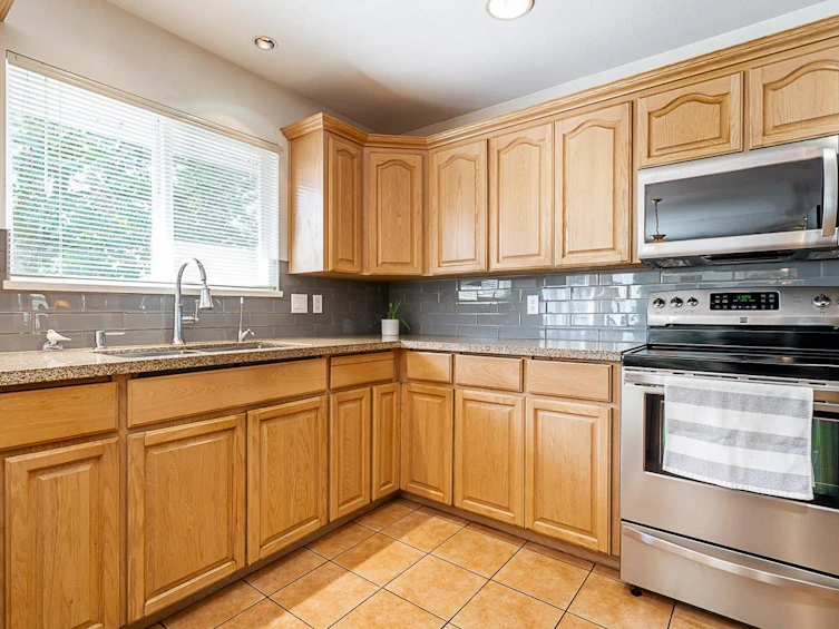 22102 122 Avenue, Maple Ridge, BC, V2X 3X6 - 11