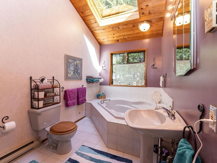 1254 Gower Point Road, Gibsons, BC, V0N 1V3 - 23