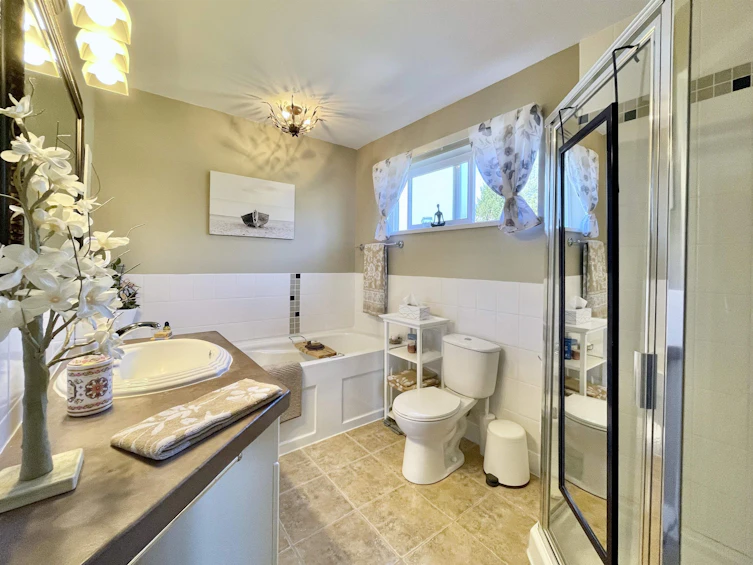 732 Steinbrunner Road, Gibsons, BC, V0N 1V9 - 14