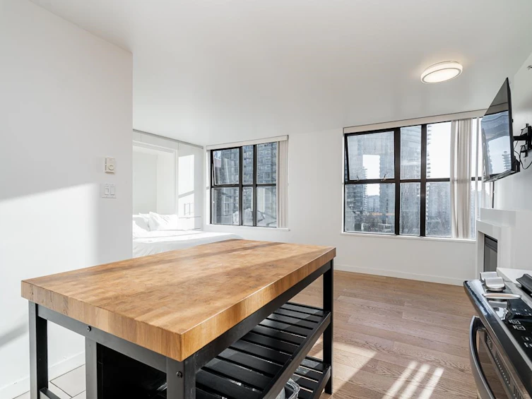 704-989 Beatty Street, Vancouver, BC, V6Z 3C2 - 4