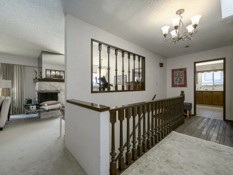 8194 Woodlake Court, Burnaby, BC, V5A 3P4 - 3