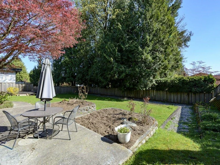 8194 Woodlake Court, Burnaby, BC, V5A 3P4 - 33