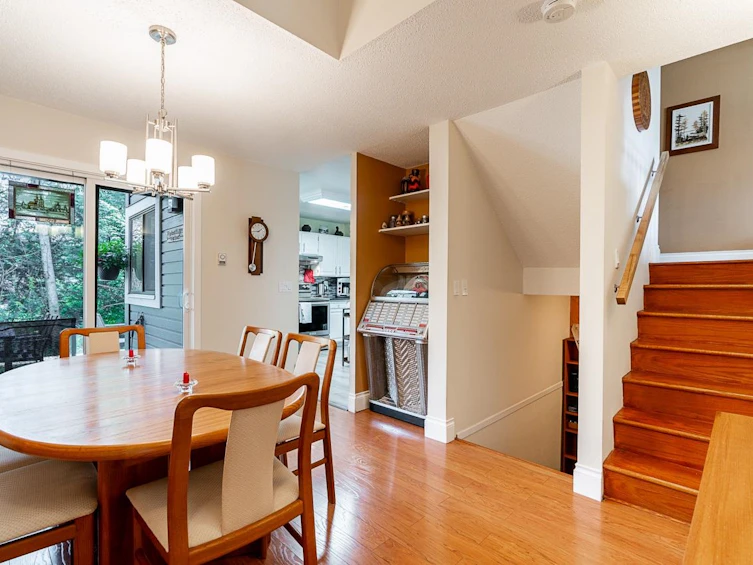 7425 Echo Place, Vancouver, BC, V5S 3Z2 - 5