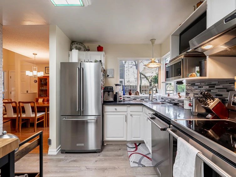 7425 Echo Place, Vancouver, BC, V5S 3Z2 - 11