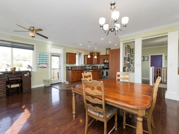 787 North Road, Gibsons, BC, V0N 1V9 - 4