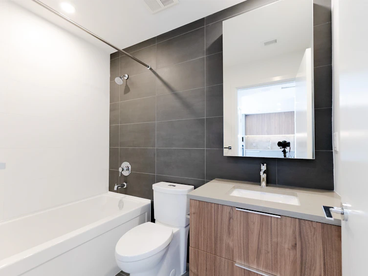 1006-13387 Old Yale Road, Surrey, BC, V3T 0V6 - 7