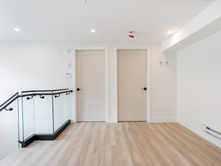 439 W 22nd Avenue, Vancouver, BC, V5Y 2G6 - 38