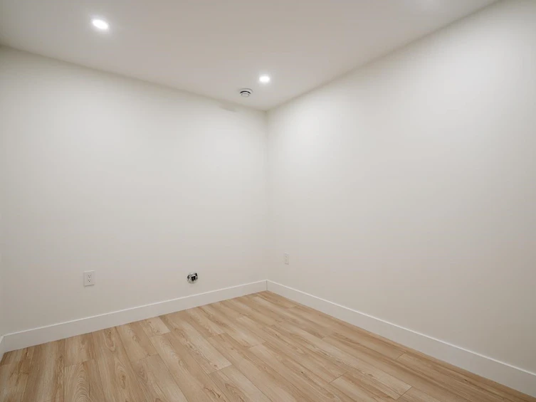 439 W 22nd Avenue, Vancouver, BC, V5Y 2G6 - 33
