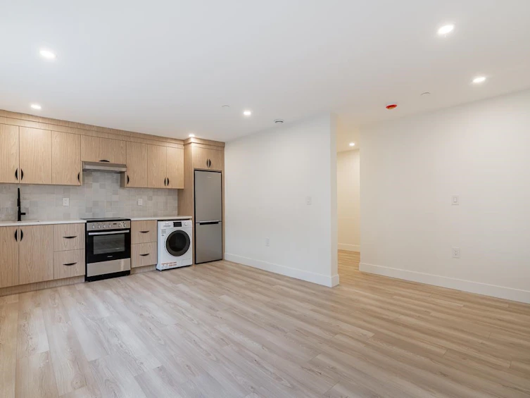439 W 22nd Avenue, Vancouver, BC, V5Y 2G6 - 31
