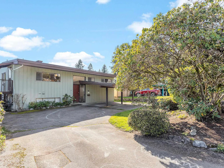 581 Ellis Street, North Vancouver, BC, V7H 2G8 - 3