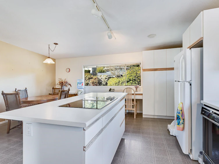 581 Ellis Street, North Vancouver, BC, V7H 2G8 - 10