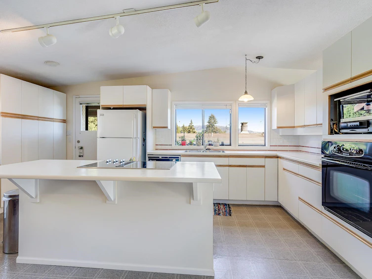 581 Ellis Street, North Vancouver, BC, V7H 2G8 - 8