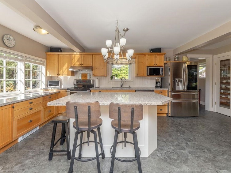 1266 Reed Road, Gibsons, BC, V0N 1V7 - 5