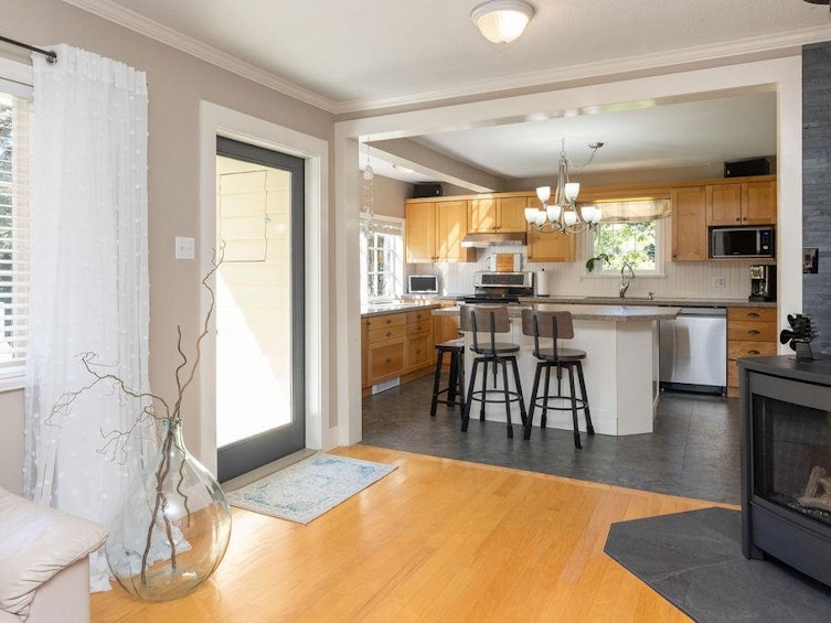 1266 Reed Road, Gibsons, BC, V0N 1V7 - 9