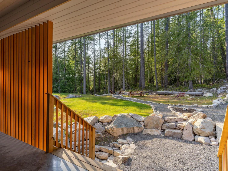 1565 Douglas Road, Bowen Island, BC, V0N 1G2 - 29