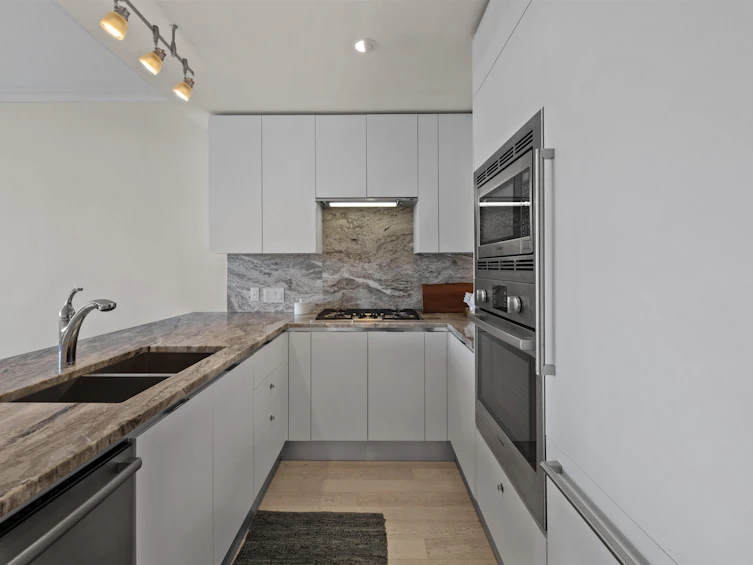 608-175 Victory Ship Way, North Vancouver, BC, V7L 0G1 - 7