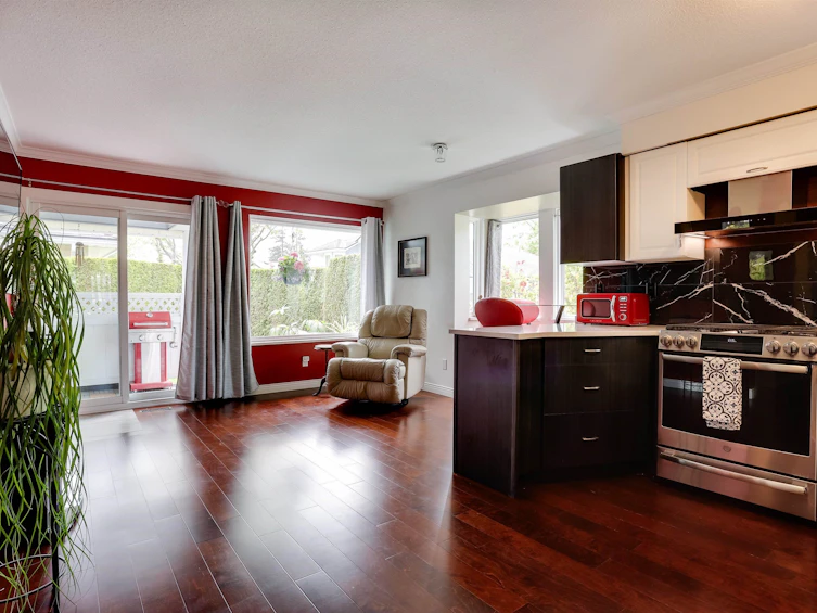 103-14280 19a Avenue, Surrey, BC, V4A 8W2 - 11