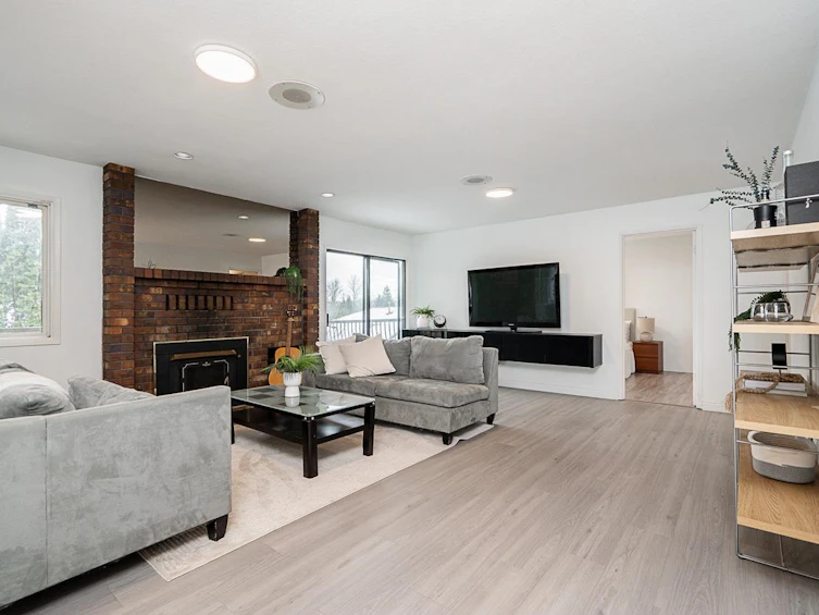 2948 Roseglen Court, Burnaby, BC, V5A 3W4 - 6