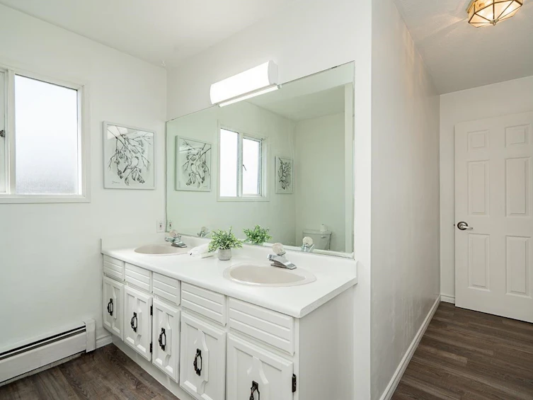 2948 Roseglen Court, Burnaby, BC, V5A 3W4 - 33