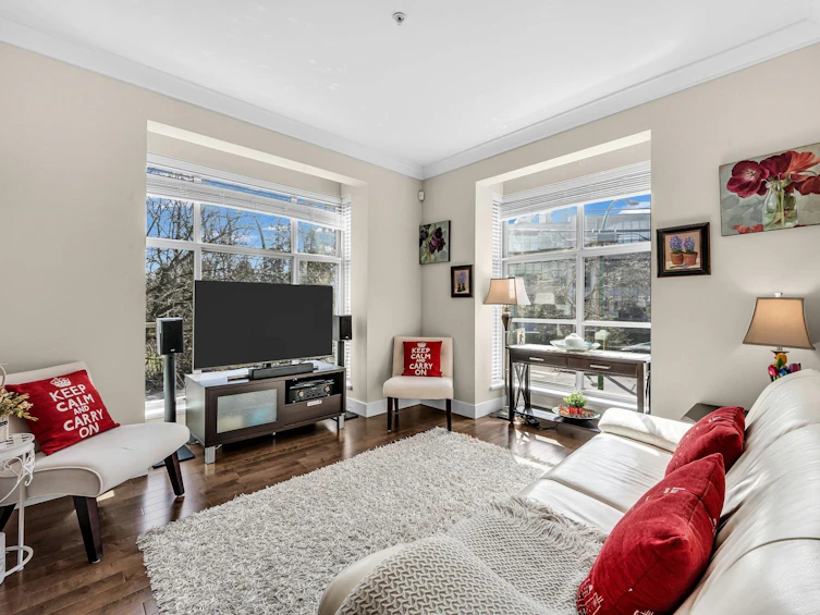 6-3025 Baird Road, North Vancouver, BC, V7K 2G5 - 4
