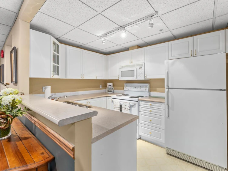 403-678 W Queens Road, North Vancouver, BC, V7N 2L3 - 27