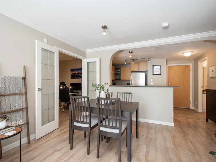 109-1111 Lynn Valley Road, North Vancouver, BC, V7J 3V4 - 6