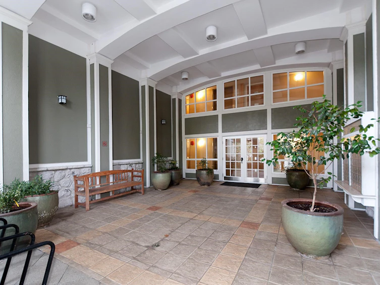 109-1111 Lynn Valley Road, North Vancouver, BC, V7J 3V4 - 40