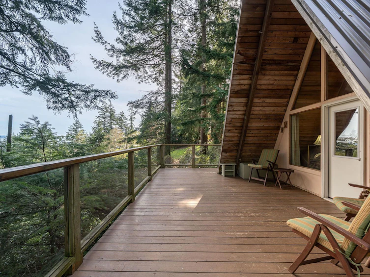 912 Taylor Road, Bowen Island, BC, V0N 1G1 - 2