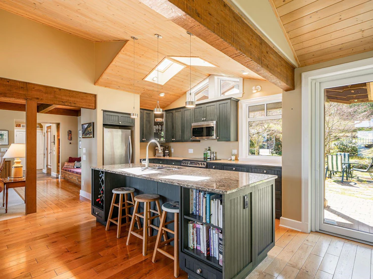 478 Smugglers Cove Road, Bowen Island, BC, V0N 1G2 - 12