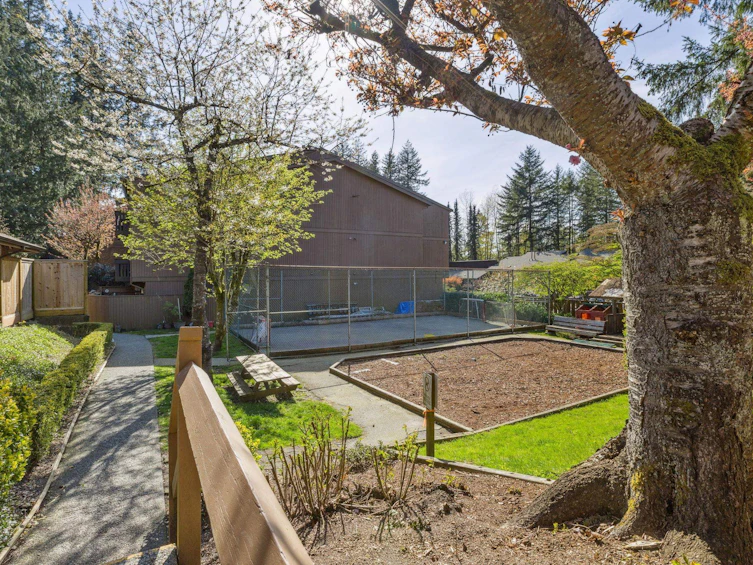 1894 Purcell Way, North Vancouver, BC, V7J 3K3 - 35