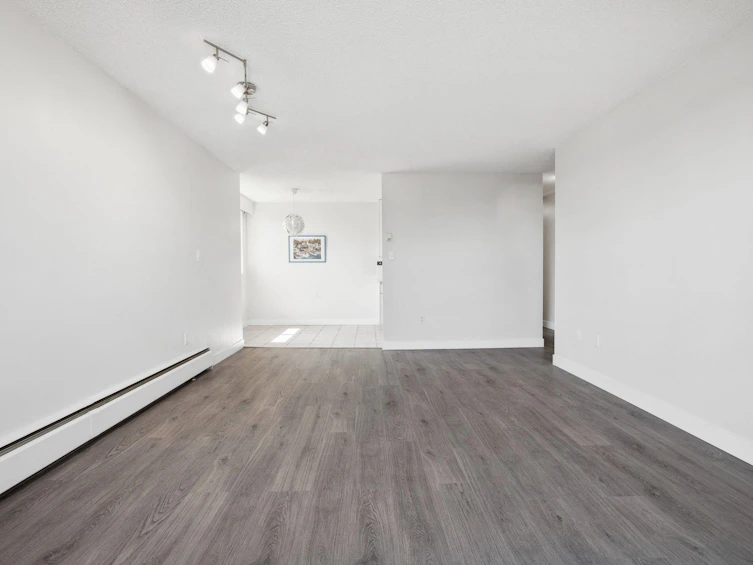 205-371 Ellesmere Avenue, Burnaby, BC, V5B 3T1 - 8