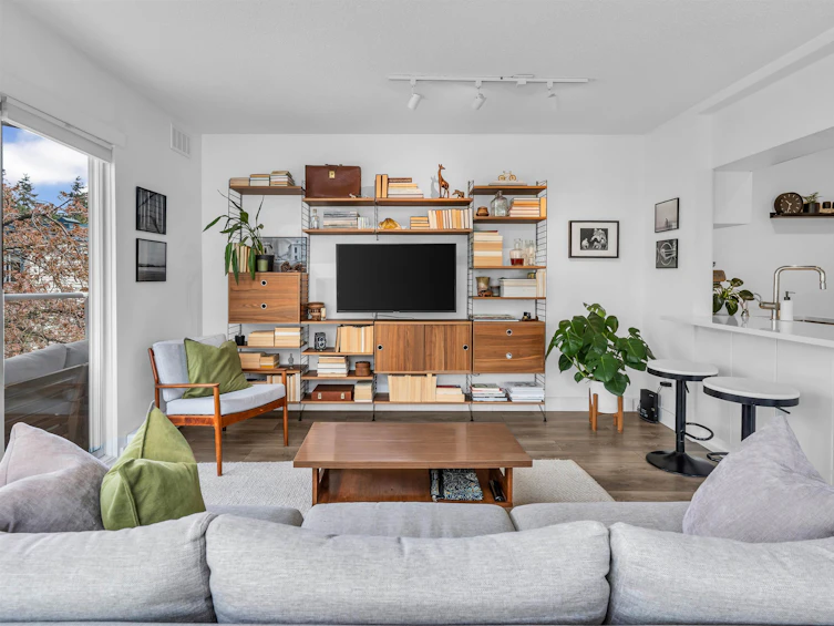 211-889 W 7th Avenue, Vancouver, BC, V5Z 1C2 - 2