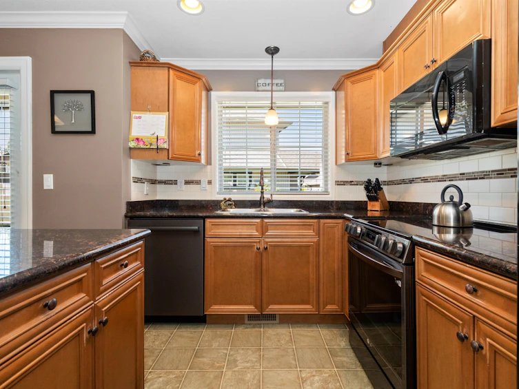 22-6450 Blackwood Lane, Chilliwack, BC, V2R 5Z3 - 6