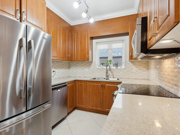 1247 E 23rd Avenue, Vancouver, BC, V5V 1Z1 - 6