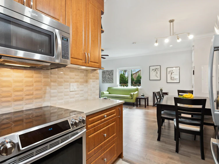 1247 E 23rd Avenue, Vancouver, BC, V5V 1Z1 - 8